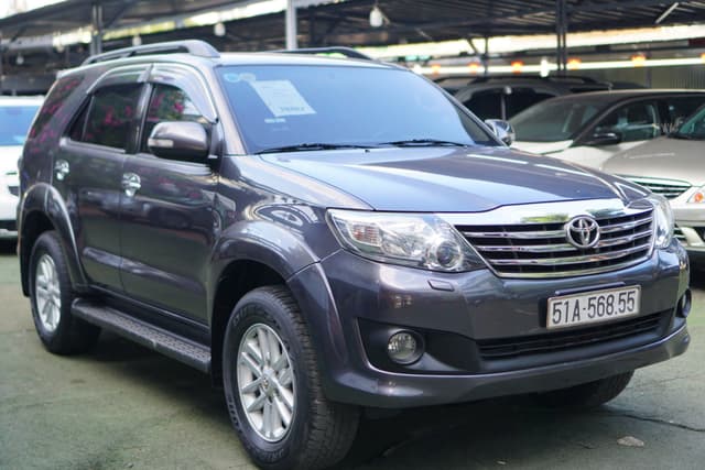 Toyota Fortuner V 2013