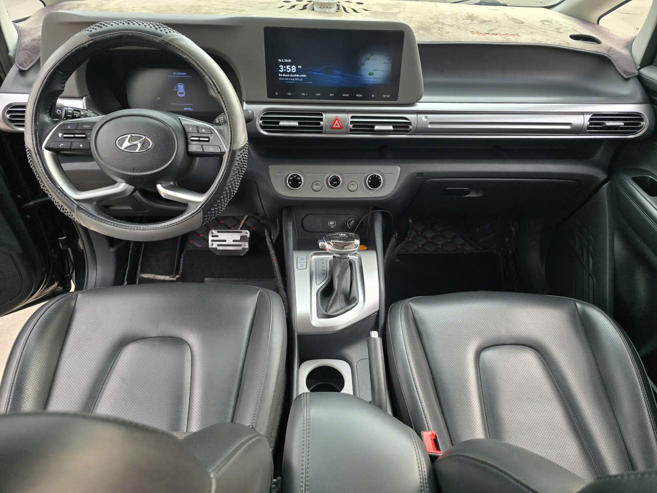 Hyundai Stargazer 2022 5