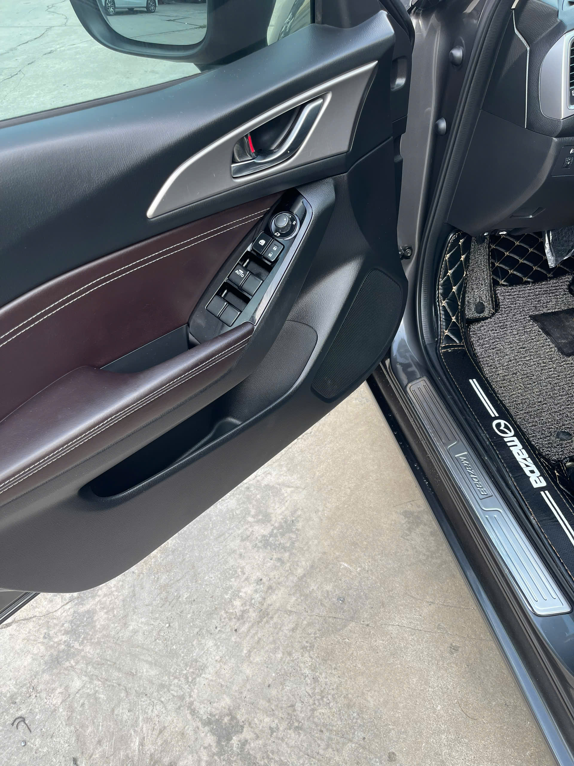 Mazda 3 2018 1.5 AT 4