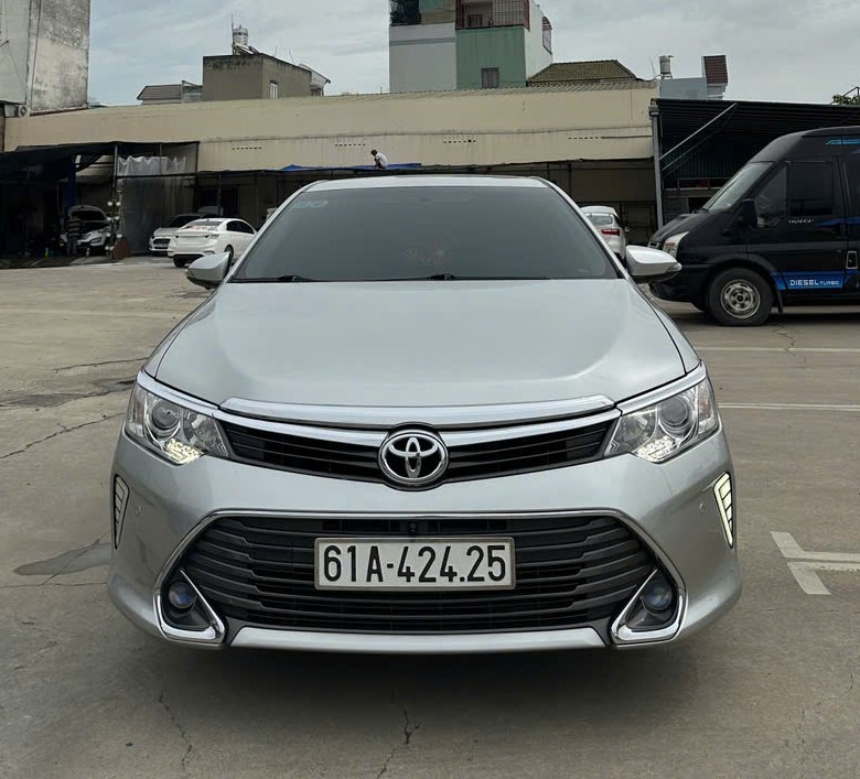 Toyota Camry 2015