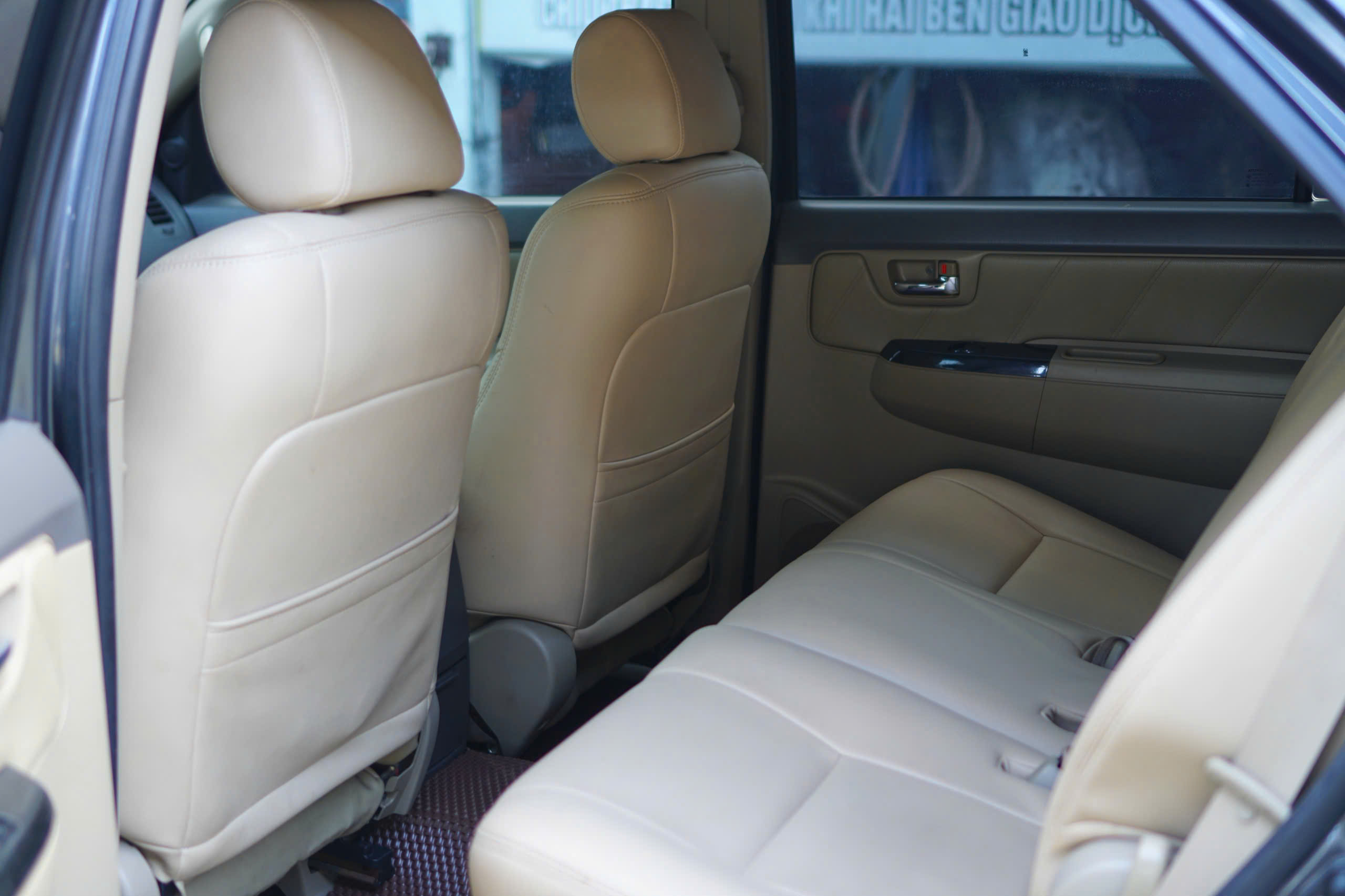 Toyota Fortuner V 2013 7