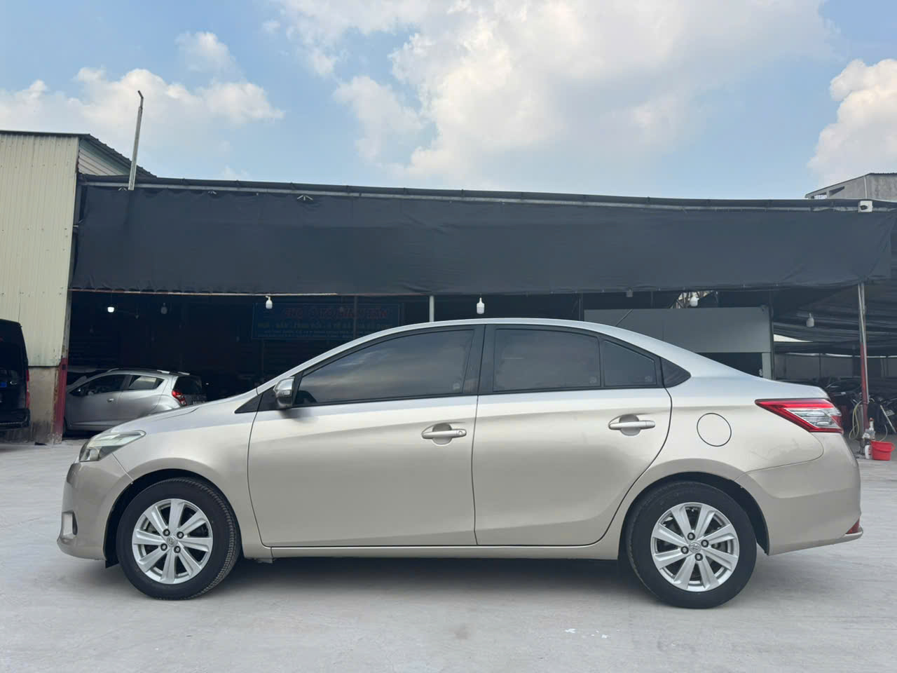 Toyota VIOS 2017 3